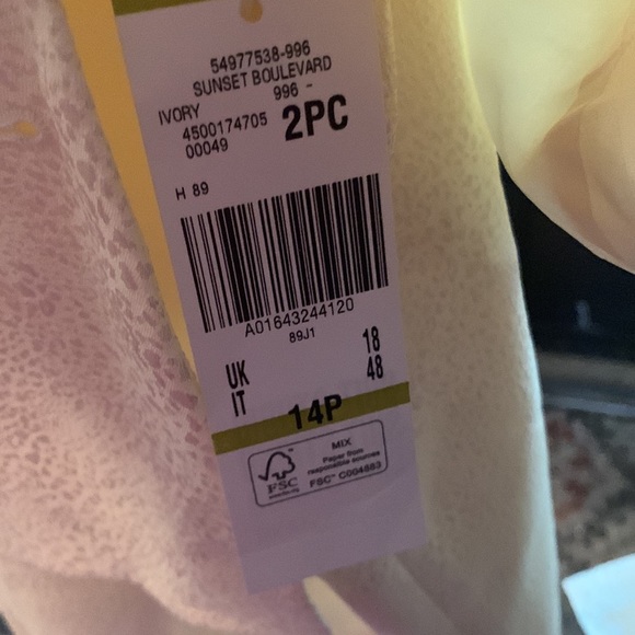 Brand New w/tags Suit Studio Size 14P Dress Suit New w/tags - Picture 11 of 16